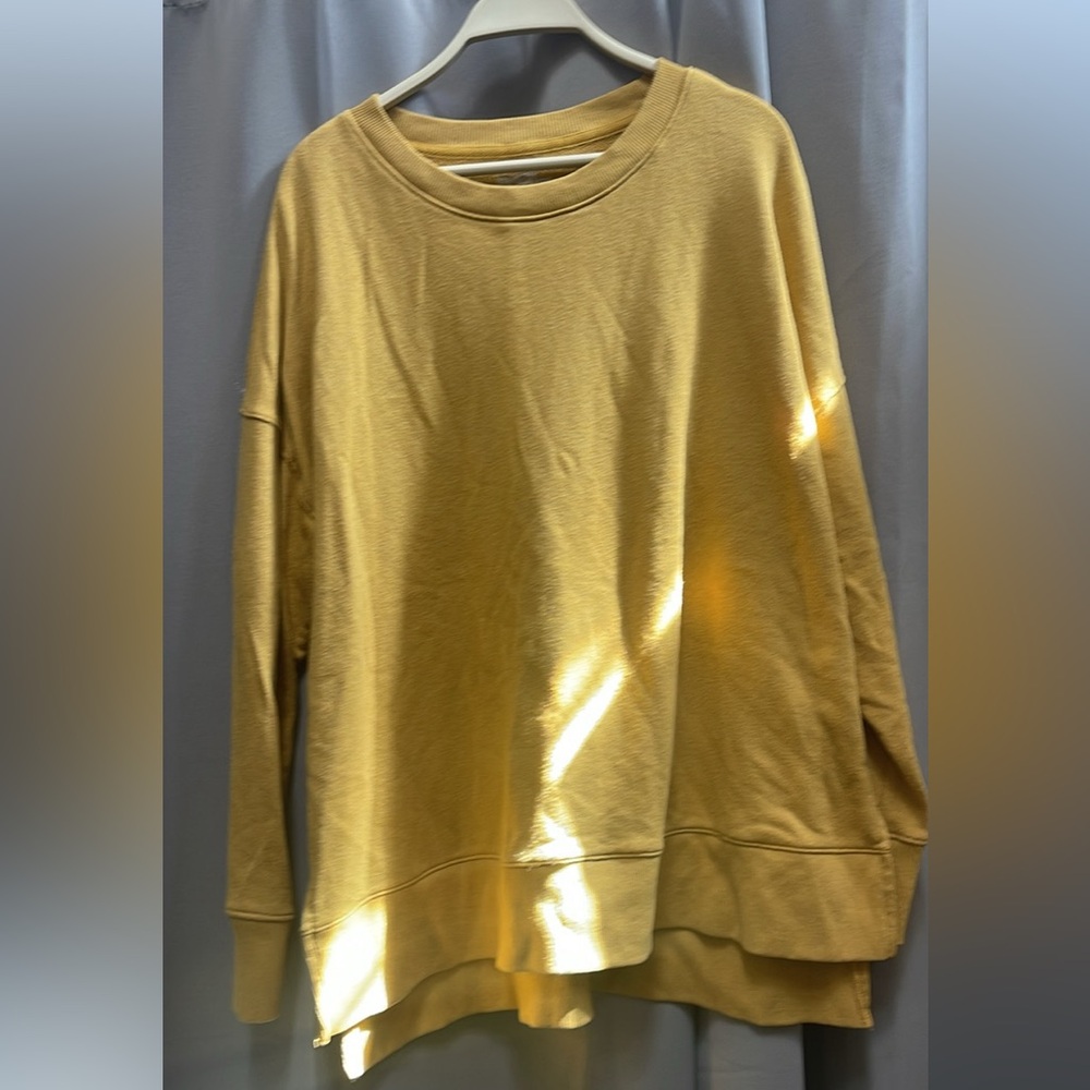 Lightweight Yellow Sweater in XXL